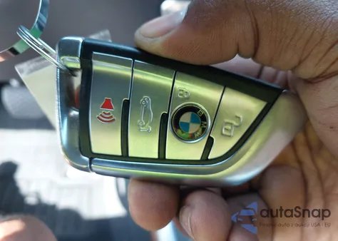 2021 BMW X7 xDrive40I z USA, uszkodzony, nr VIN 5UXCW2C05M9G30151